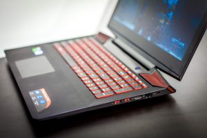 kiểm tra bàn phím trên laptop chơi game